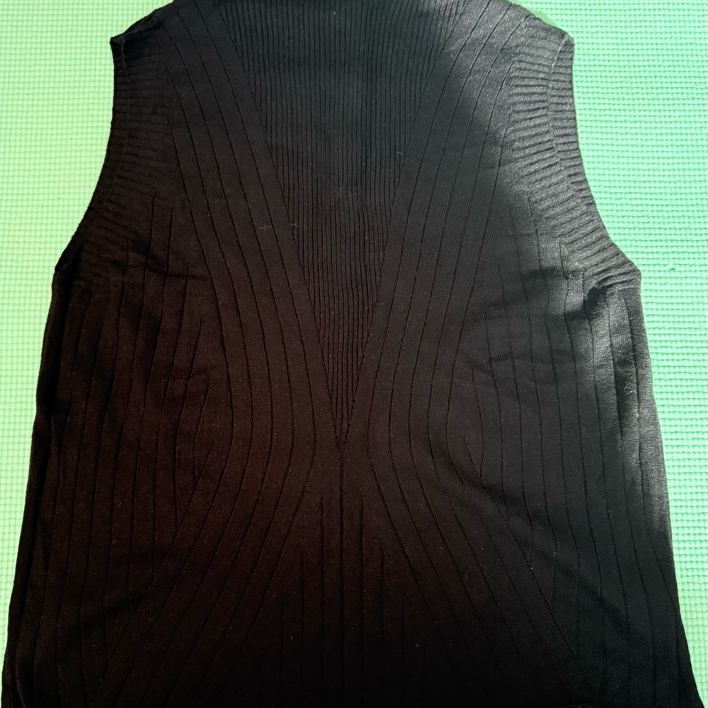 Black Sleeveless Knit Top